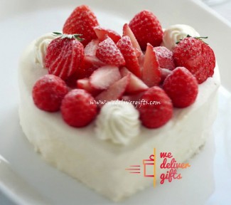 White Heart strawberry Cake