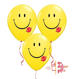 Red Lips Lipstick Smiley Balloons bouquet